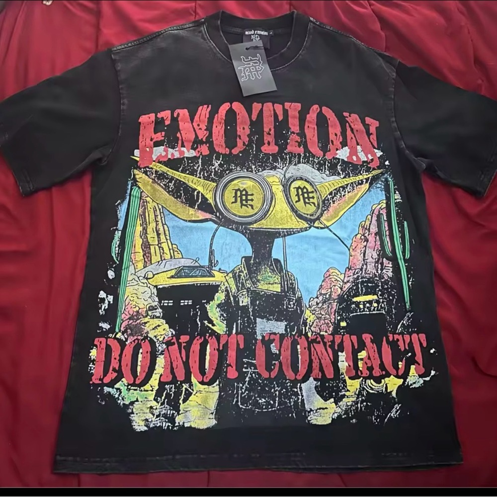 Emotion Graphic Tee - Black